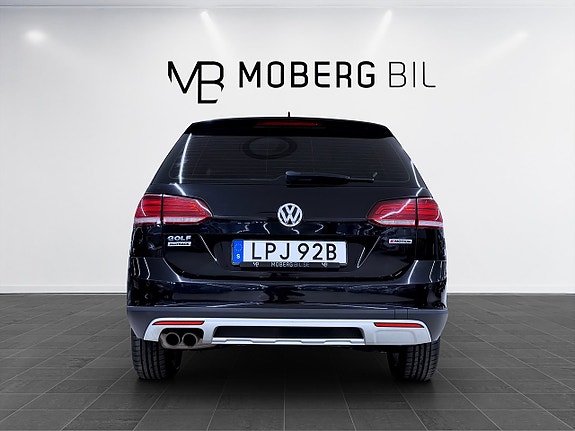 Volkswagen Golf Alltrack 6 of 12
