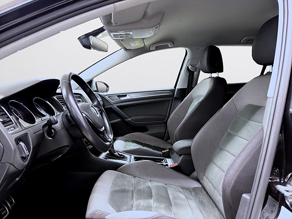 Volkswagen Golf Alltrack 11 of 12