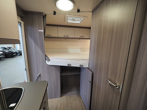 Hobby A70 GFM On tour B-kort 6 bäddar AC 3500kg 9 of 17
