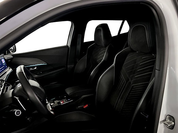 Peugeot 2008 4 of 5
