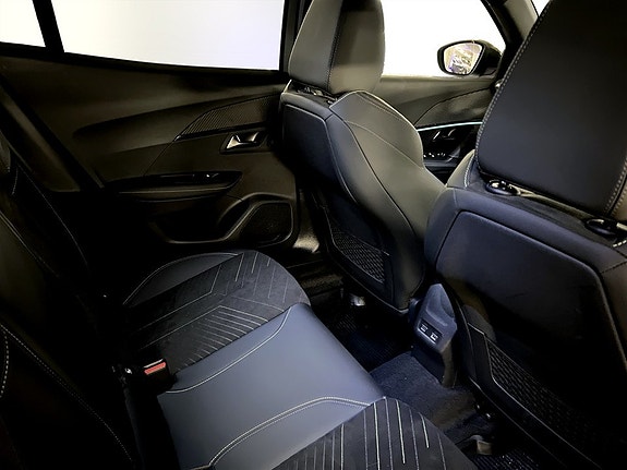 Peugeot 2008 12 of 15
