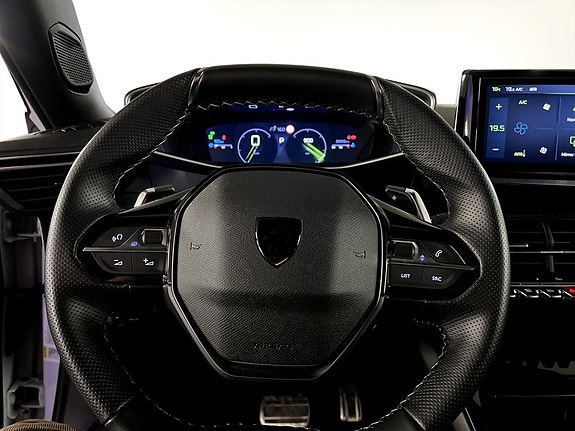 Peugeot 2008 7 of 15