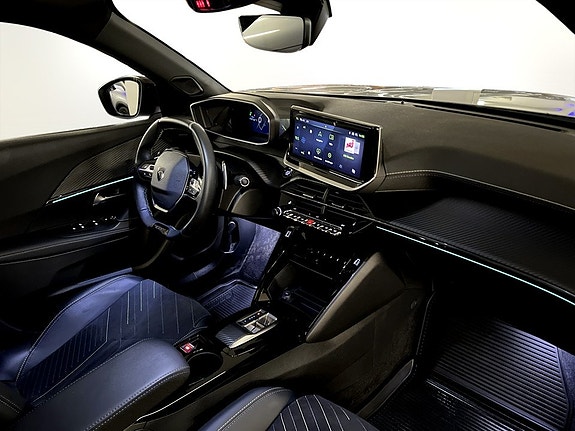 Peugeot 2008 11 of 15