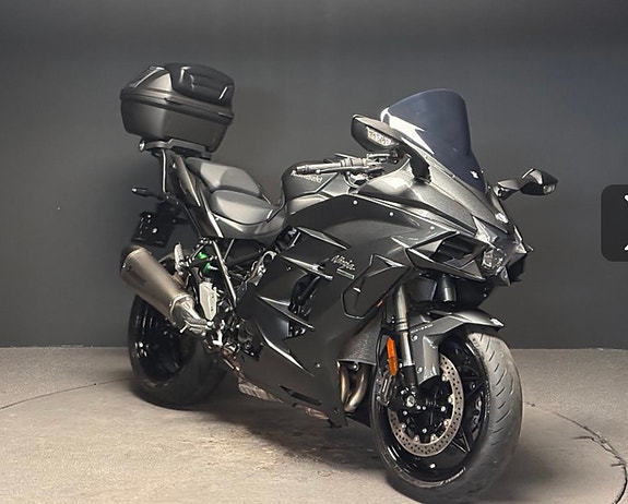 Kawasaki Ninja H2 SX 3 of 5