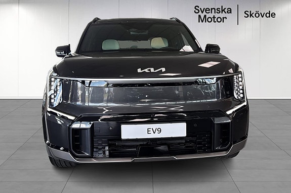 Kia EV9 2 of 5
