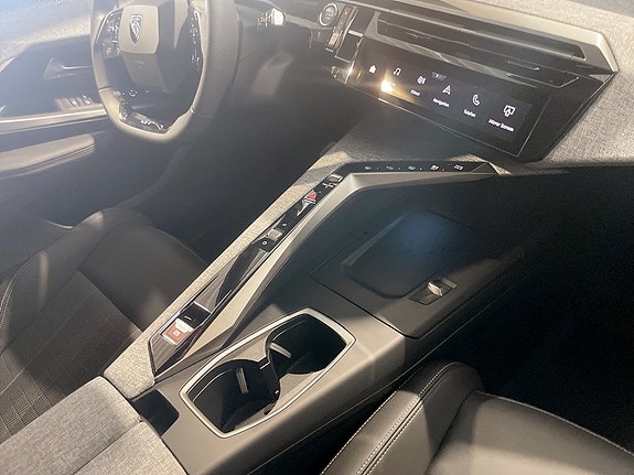 Peugeot 5008 11 of 16