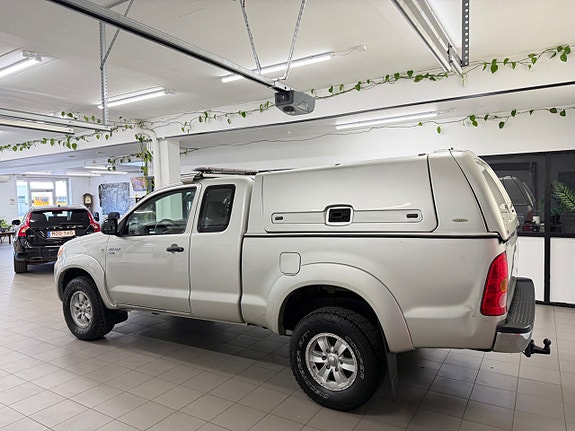 Toyota HiLux 4 of 5