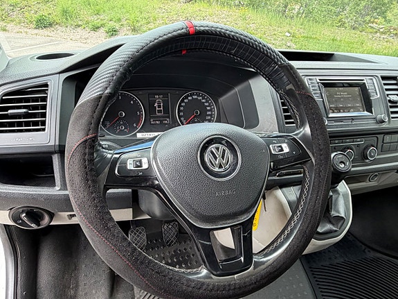 Volkswagen Transporter 14 of 19