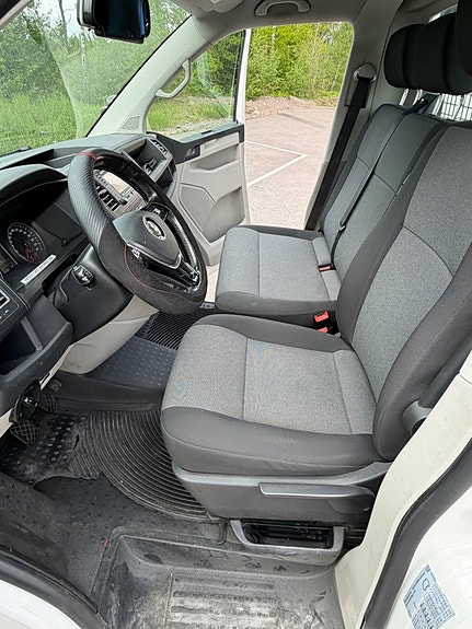 Volkswagen Transporter 15 of 19