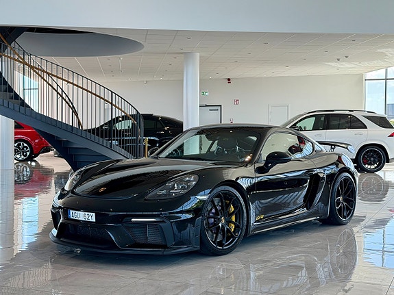 Porsche 718 Cayman GT4