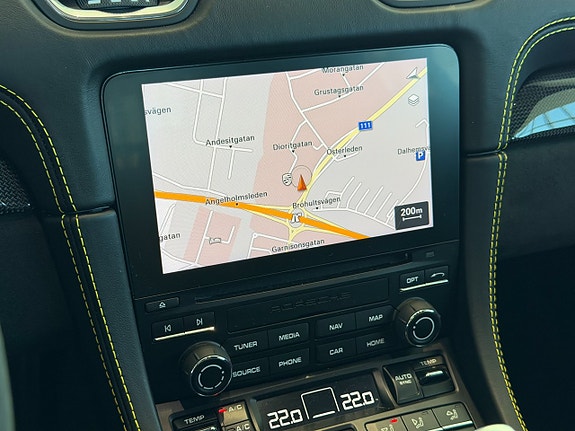 Porsche 718 Cayman GT4 17 of 21