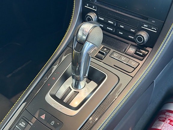 Porsche 718 Cayman GT4 14 of 21