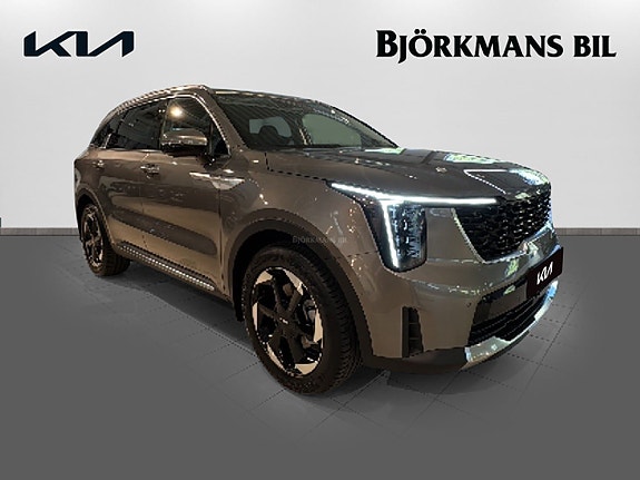 Kia Sorento 3 of 24