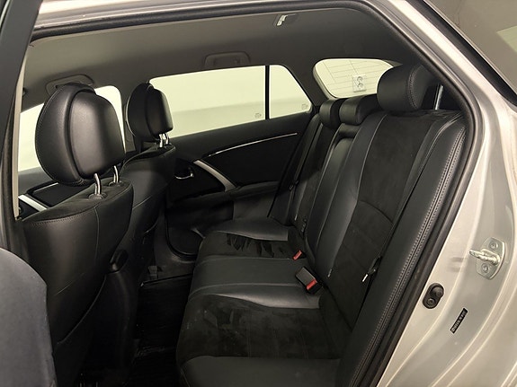 Toyota Avensis 10 of 12