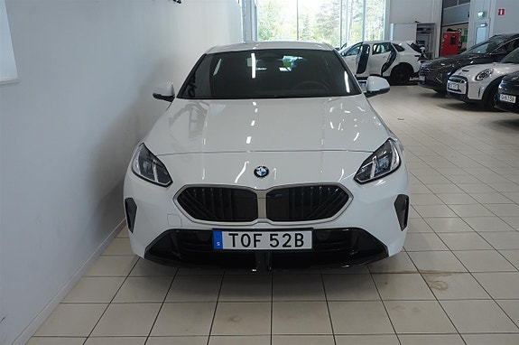 BMW 120 4 of 5