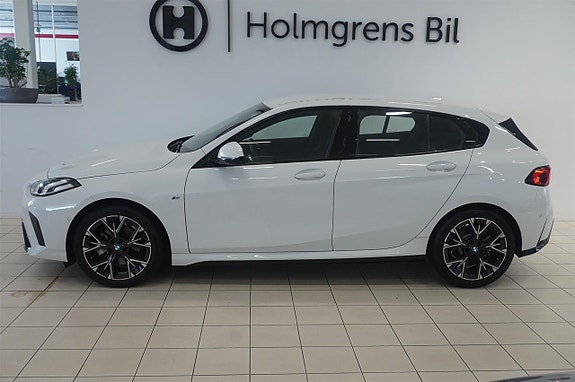 BMW 120 3 of 5