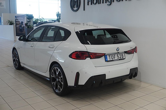 BMW 120 5 of 5