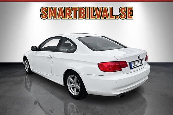 BMW 320 3 of 5