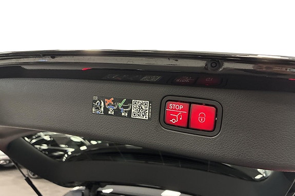 Mercedes-Benz C300 e 14 of 29