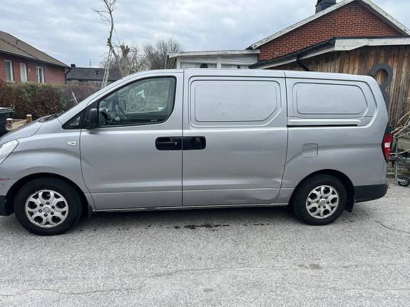 Hyundai H-1 5 of 5