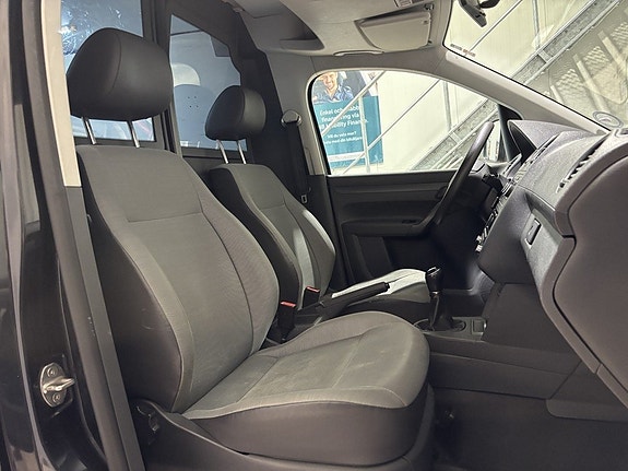 Volkswagen Caddy Maxi 13 of 24