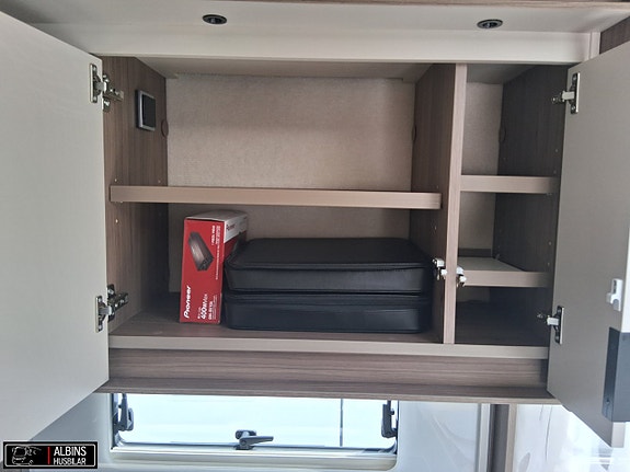 Kabe Travel Master Novum Compact 720 LXL 17 of 21
