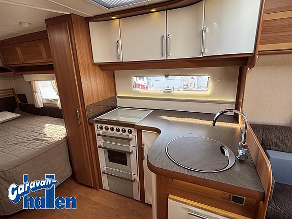 Kabe Royal 590 LXL KS 11 of 19