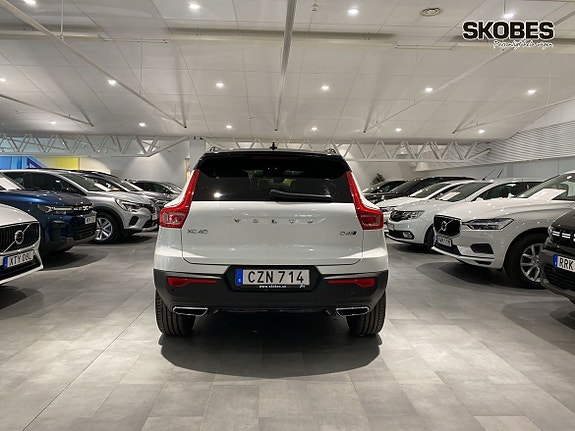 Volvo XC40 5 of 5