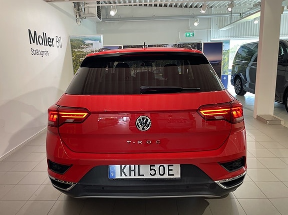 Volkswagen T-Roc 3 of 18