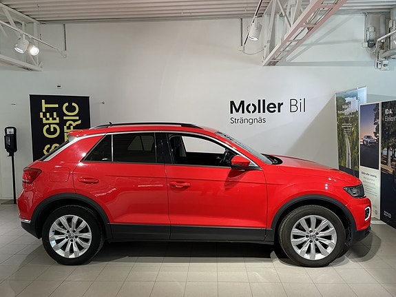 Volkswagen T-Roc 2 of 18