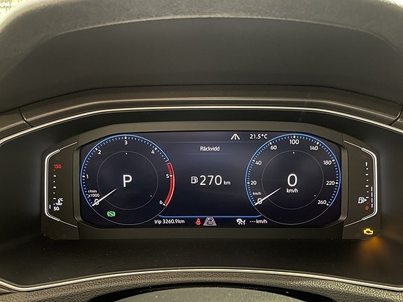 Volkswagen T-Roc 6 of 18