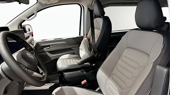 Volkswagen Caravelle 8 of 12