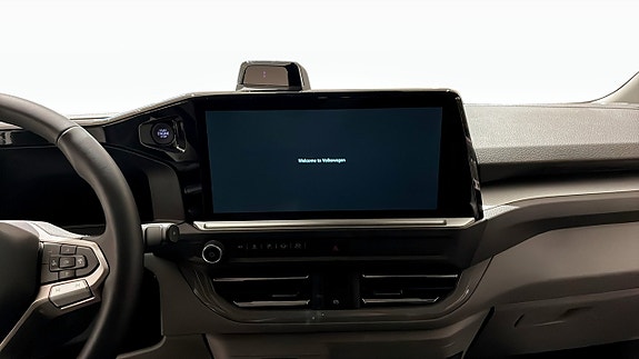 Volkswagen Caravelle 9 of 12