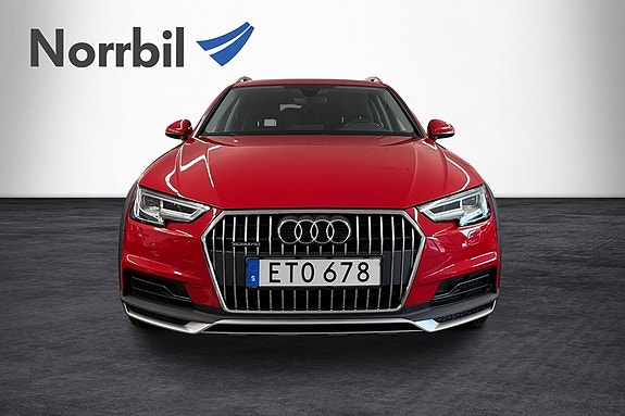Audi A4 allroad 2 of 5