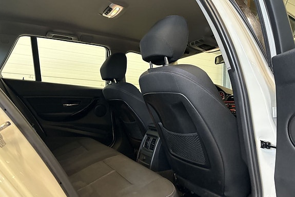 BMW 318d 13 of 18