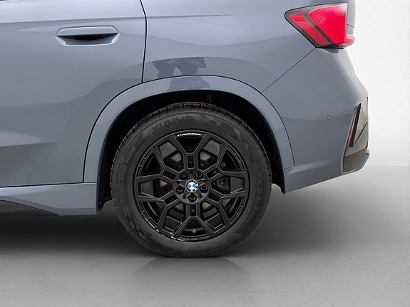 BMW iX1 30 of 30