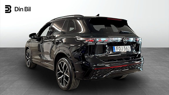 Volkswagen Tiguan 3 of 12
