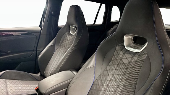 Volkswagen Tiguan 8 of 12