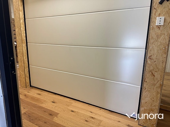 Product image 13 of 17