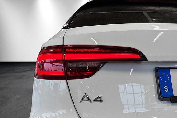 Audi A4 10 of 15