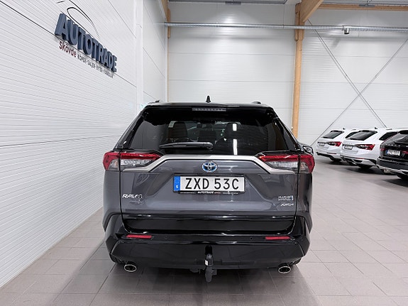 Toyota RAV4 9 of 20