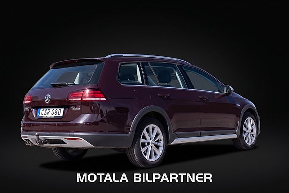 Volkswagen Golf Alltrack 2 of 5