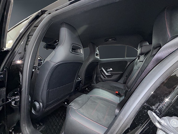 Mercedes-Benz A200 9 of 20