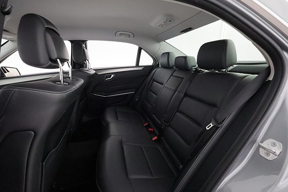 Mercedes-Benz E220 13 of 21
