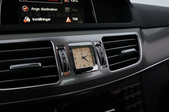 Mercedes-Benz E220 19 of 21