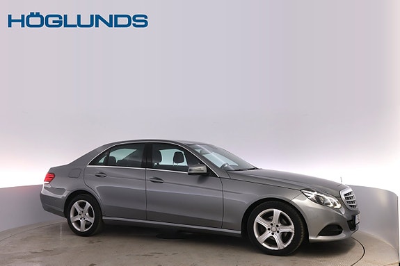 Mercedes-Benz E220 2 of 21