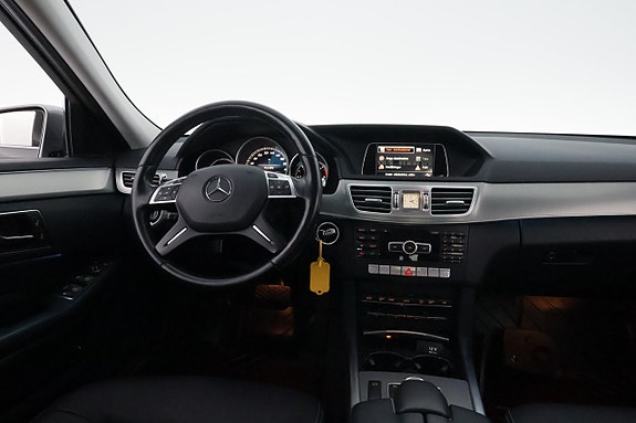 Mercedes-Benz E220 14 of 21