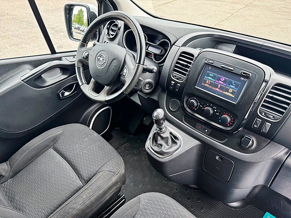 Opel Vivaro 3 of 5