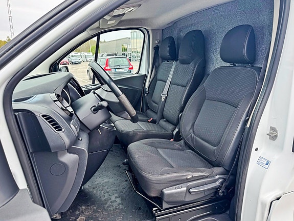 Opel Vivaro 4 of 5