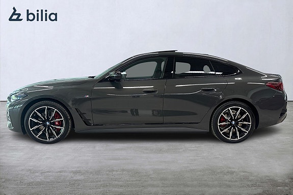BMW i4 3 of 24